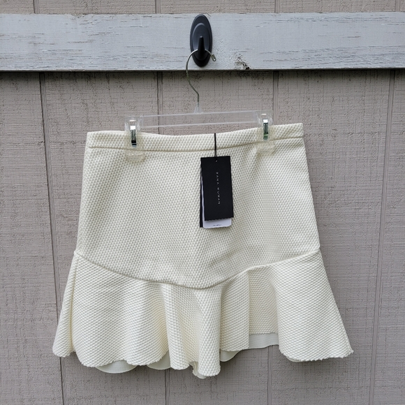 Zara Dresses & Skirts - NWT Zara Woman White Frill Waffle Knit Mini Skirt